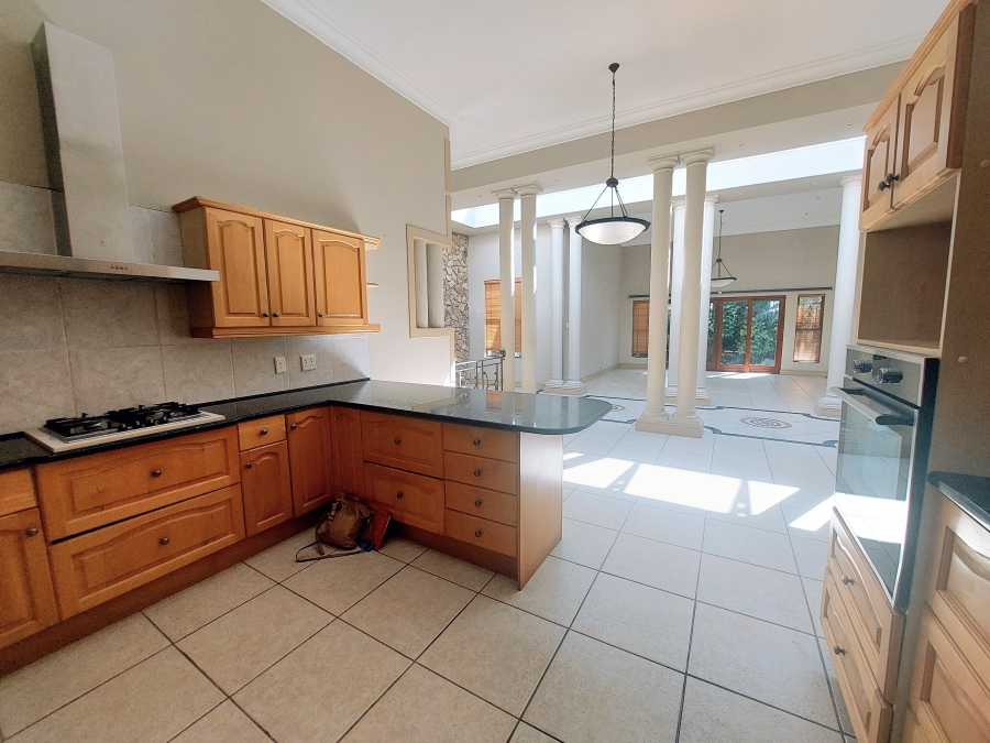 4 Bedroom Property for Sale in Panorama Western Cape
